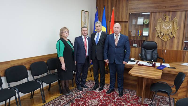 Dnul Petrișor Ionel Dumitrescu Consul General al României la Bălți, cu o vizită în teritoriu or.Dondușeni