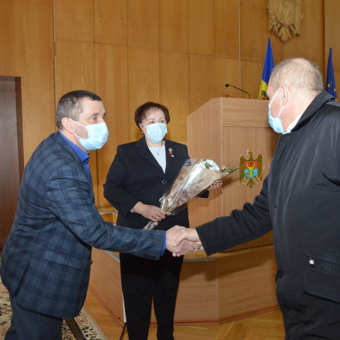 Consilierii raionali în ședință ordinară.