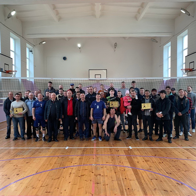 Campionatul raional la Volei