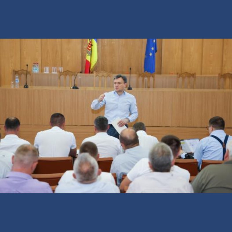 PRIM-MINISTRUL DORIN RECEAN A AVUT O ÎNTREVEDERE CU AUTORITĂȚILE PUBLICE LOCALE DIN DONDUȘENI