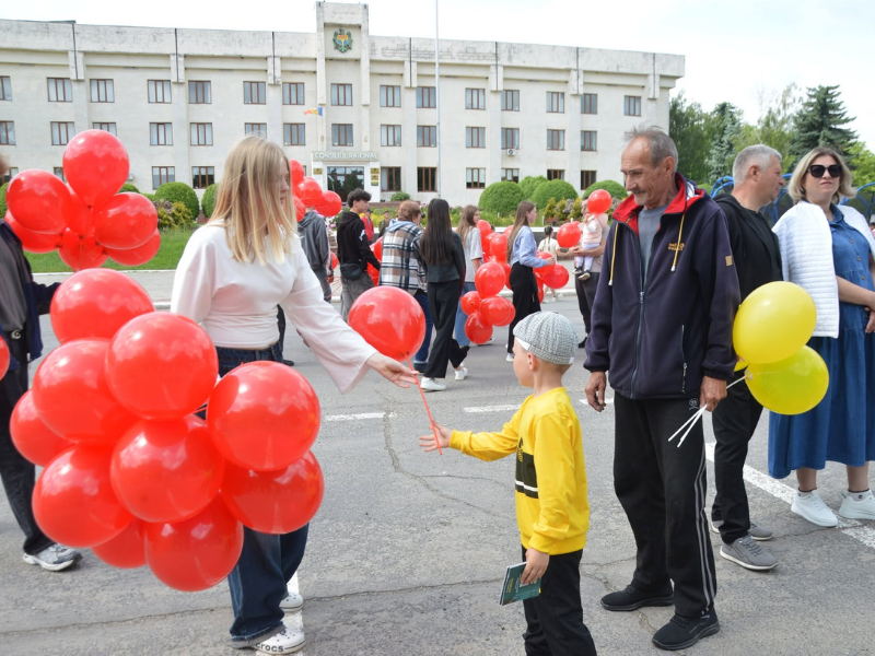 La mulți ani tuturor copiilor!